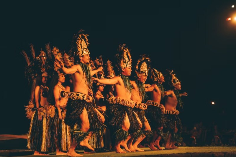 Traditional Hawaiian Luau Performance